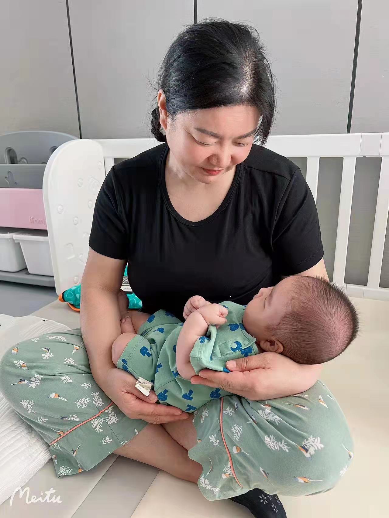 挑選月嫂時(shí)要遵循哪些原則（挑選月嫂的標準是什么？）