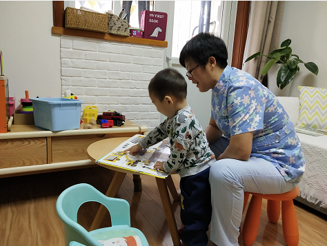 兒童成長(cháng)陪伴師與高端育兒嫂的區別，北京大班為您分享（兒童成長(cháng)陪伴師是做什么的）